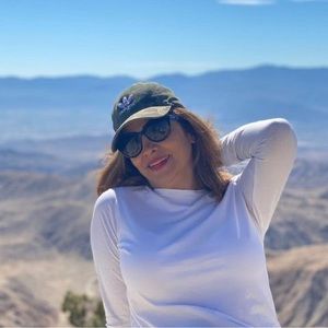 Meet your Posher, Parisa